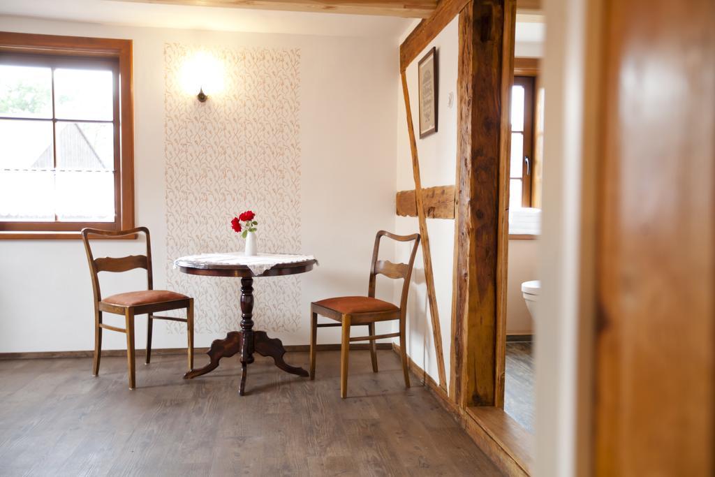 Pension Alte Schmiede Zabeltitz Pokoj fotografie